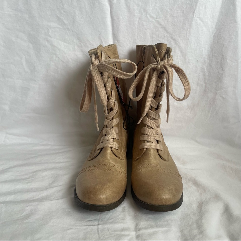 NWT! Taupe Combat Boots